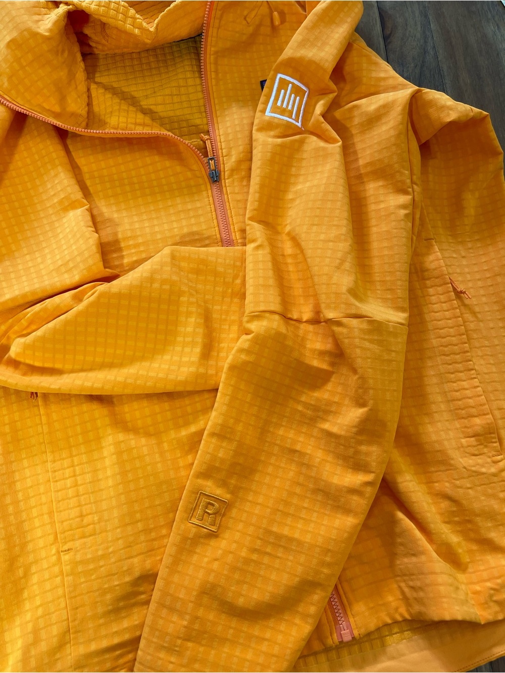 Patagonia R1 Techface hoody jacket bright orange men’s medium style 83576SP20 - Picture 7 of 13